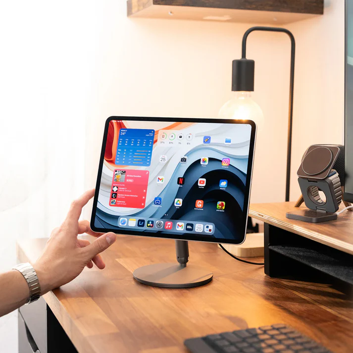 iPadCaseStore Magnetic Charging Stand - Image 3